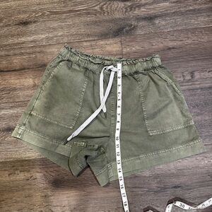 Aerie Sage Green Women's Cargo Shorts